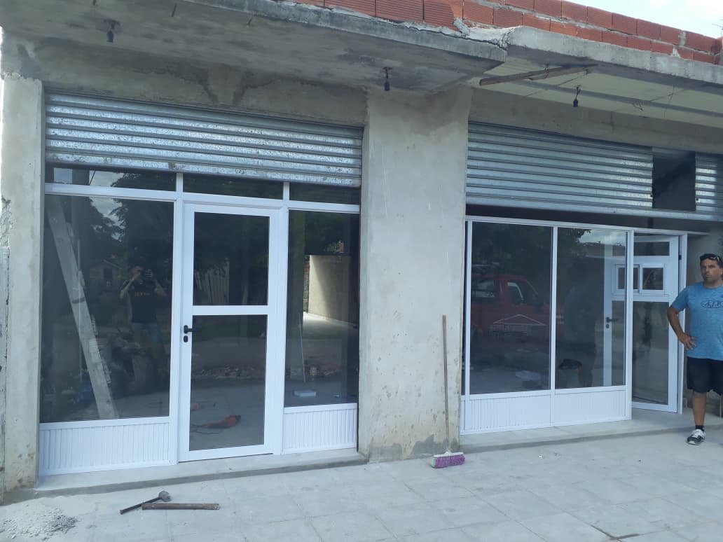 Frente de local 9