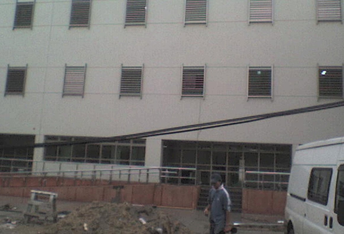 Remodelación aberturas, Hosp. Gandulfo